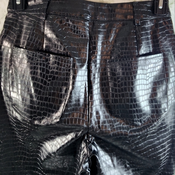 MISSGUIDED Black Reptile Patterned Polyurethene Skinny Pants - Picture 8 of 12